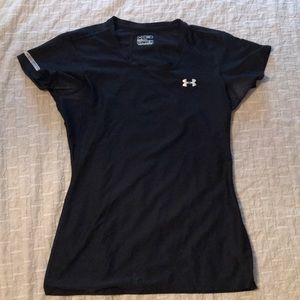 Black Under Armour dri-fit t-shirt